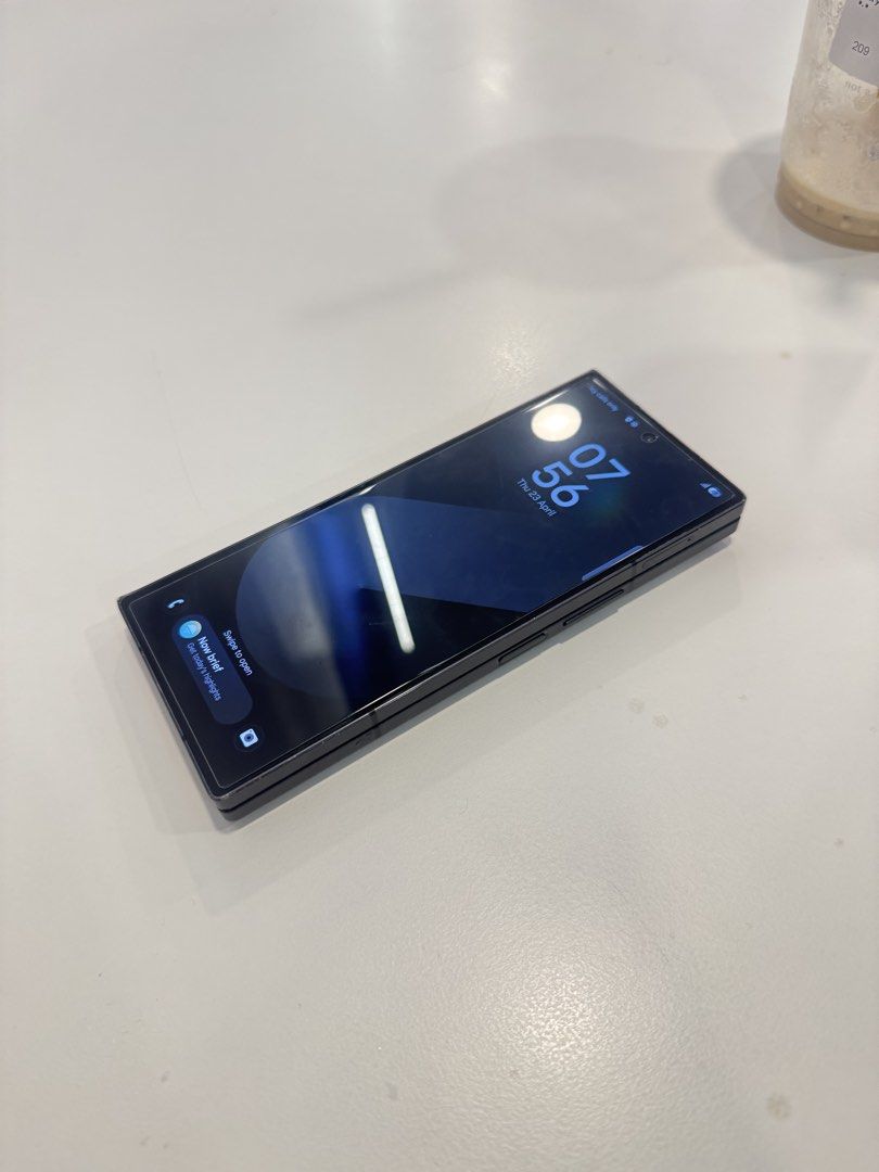 Samsung Z fold 6 5g 256gb (Category: Samsung) located in Manila. Submitted by kazou038 (Listing ID 1460491247, Image 3). Description: Samsung Fold 6 5g 256gb original price was 82,990 Issue: Mains screen not working and may dent Frontscreen used all working sa front malinaw cam and good for games MEET UP ONLY MANILA AREA.
