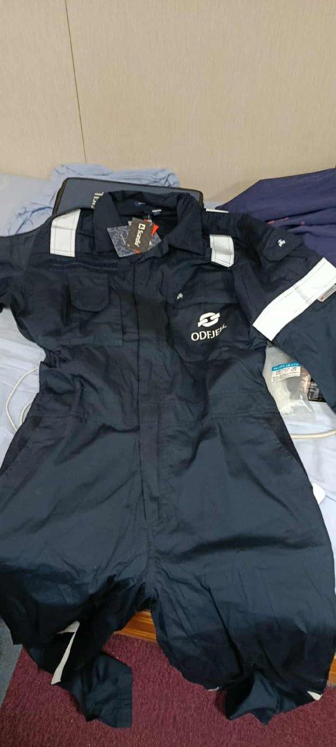 Scandia Gears PPE Coveralls (Category: Industrial Equipment) located in Manila. Submitted by yellow_jacket_the_second (Listing ID 1460500600, Image 1). Description: Only used a couple times for Marine Engineering studies. No damages at all..