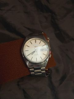 （分類：）位於 。 由 silverriver.3 提交（商品編號 1460395447，圖片 1）。簡介： 。