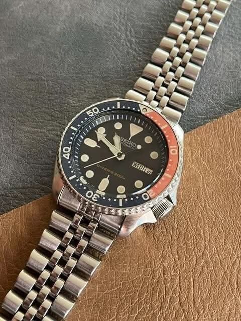 SEIKO VINTAGE (Category: Men's Watches) located in Manila. Submitted by ruizb (Listing ID 1460370500, Image 2). Description: .