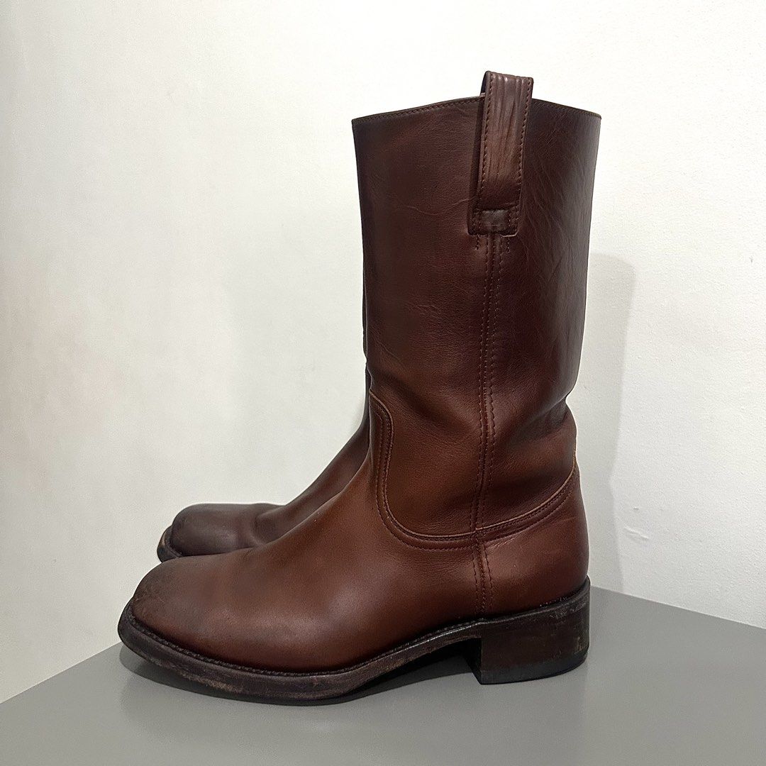 Sendra 3162 Western Boots (Category: Boots) located in Dinalupihan. Submitted by brokencasket (Listing ID 1460496019, Image 3). Description: Sendra Western Boots Size 43 eur. 9.5 US The Sendra 3162 is a classic, Spanish-handmade Western pull-on boot celebrated for its rugged durability, timeless design, and exceptional longevity. Built using premium Goodyear welt construction on Sendra’s iconic Last 84 mold, it features a heavy-duty cowhide leath