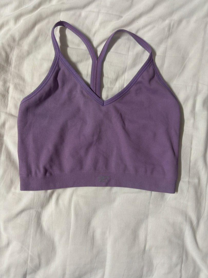 Set Active SCULPFLEX set (Category: Activewear) located in Singapore. Submitted by gtl_dl (Listing ID 1460413874, Image 2). Description: M top S bottom fits US4 looking to clear as I don’t reach out for it anymore Shipping additional $2.50.