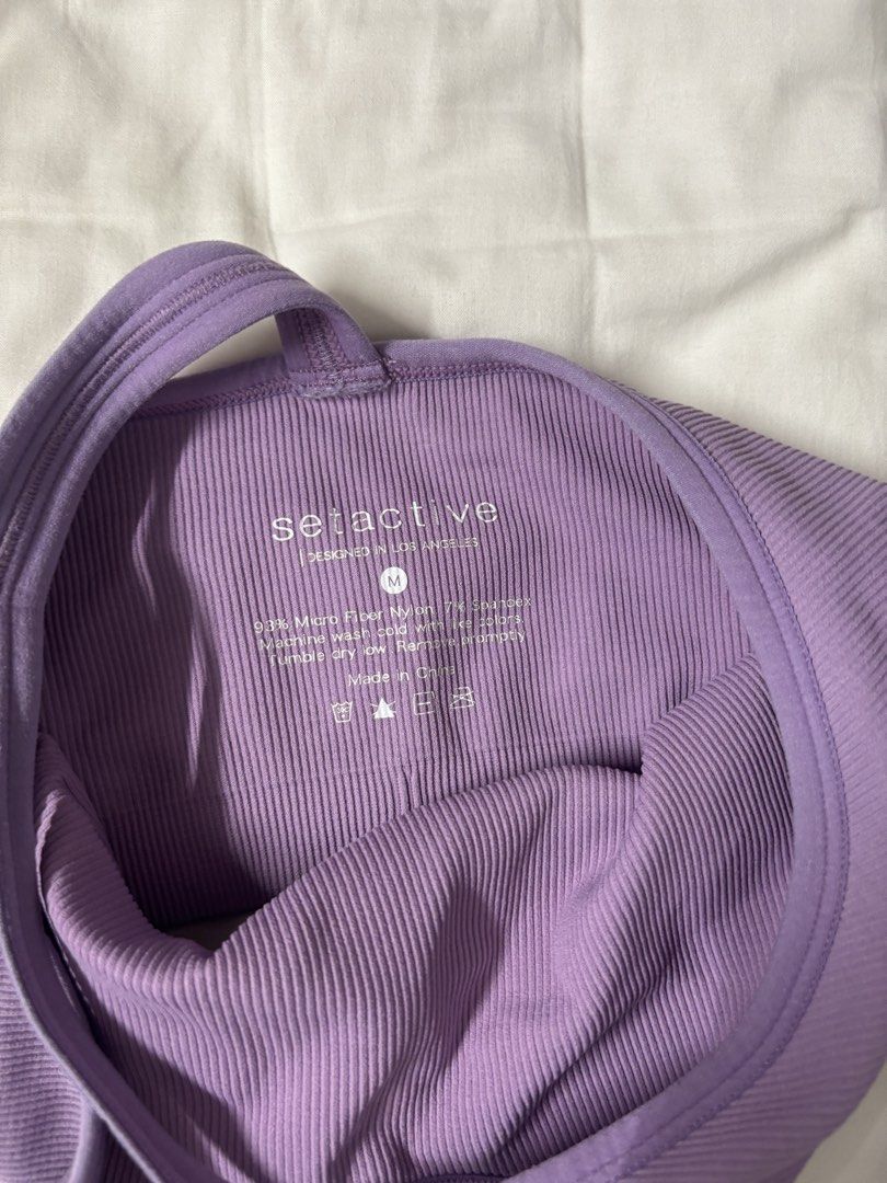 Set Active SCULPFLEX set (Category: Activewear) located in Singapore. Submitted by gtl_dl (Listing ID 1460413874, Image 3). Description: M top S bottom fits US4 looking to clear as I don’t reach out for it anymore Shipping additional $2.50.