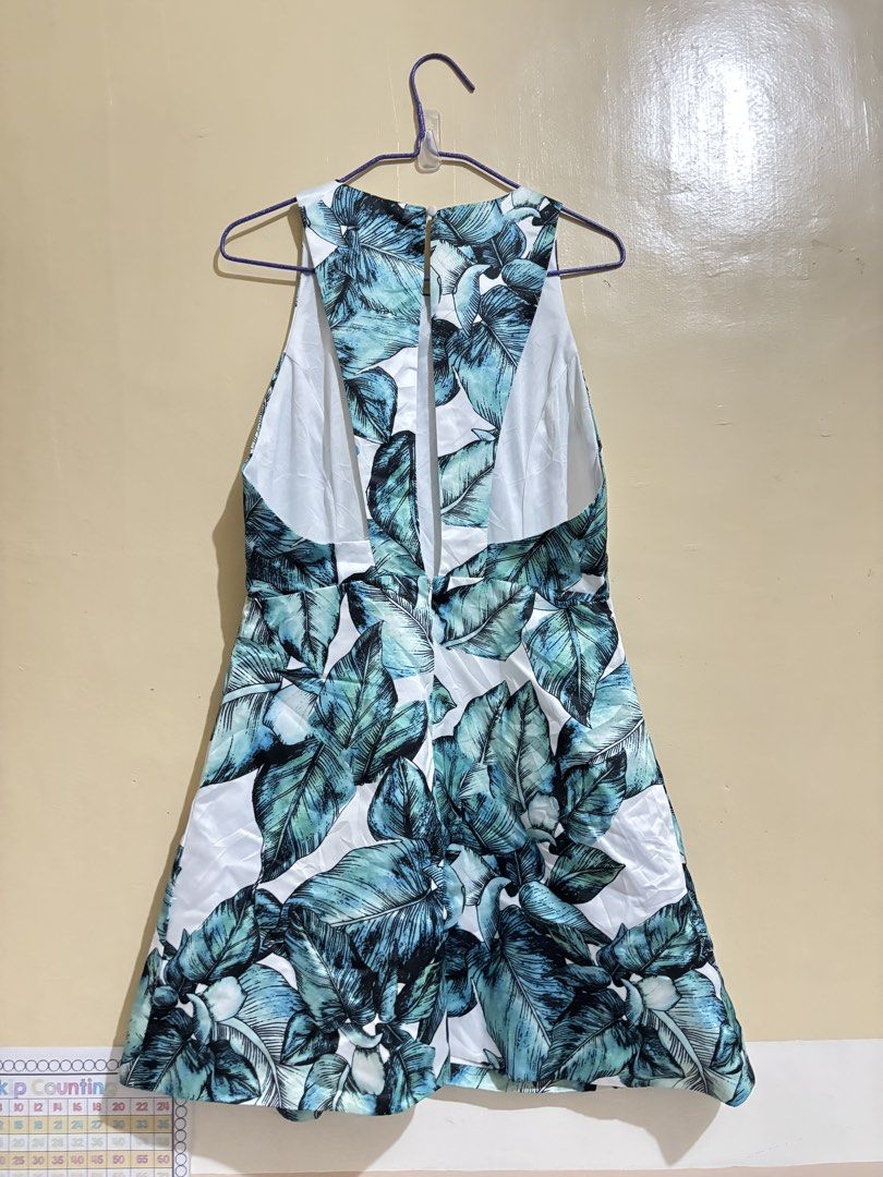 Sexy Floral Dress (Category: Dresses) located in Davao. Submitted by trendytreasuresest.2024 (Listing ID 1460454972, Image 2). Description: Backless Party Dress .