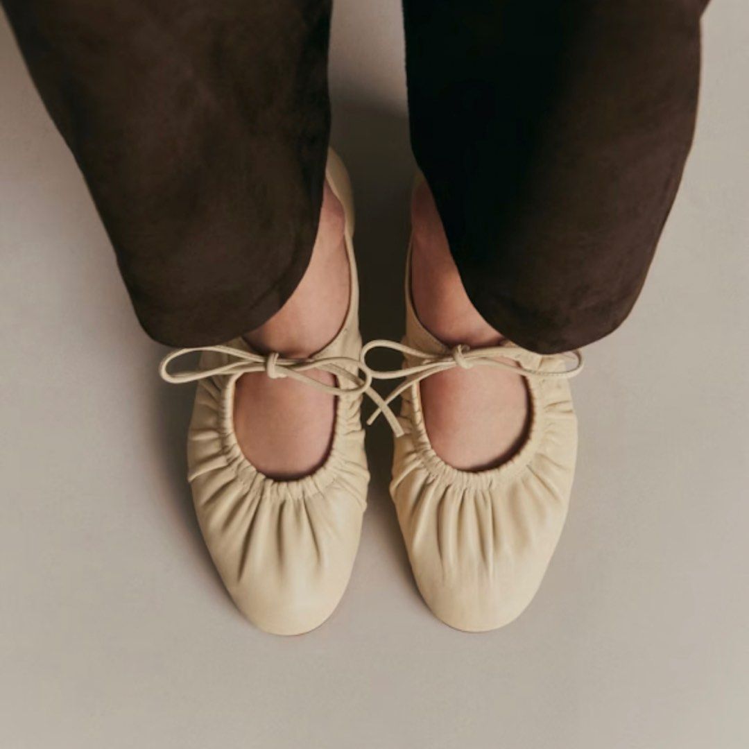 Sezane Marthe Ballet Flats Paris Pasabuy! (Category: Flats & Sandals) located in Quezon City. Submitted by nchm88 (Listing ID 1460365377, Image 2). Description: Sezane Marthe Ballerinas Flat Mary Janes Piece made in Portuguese workshop Lace-up closure system Ballerina with flexible construction, in the spirit of sacchetto Smooth leather exterior Leather lining and insole Rubber outsole Heel height: 0.4 in / 1 cm Sizes available: 35,36,37,38,39,40