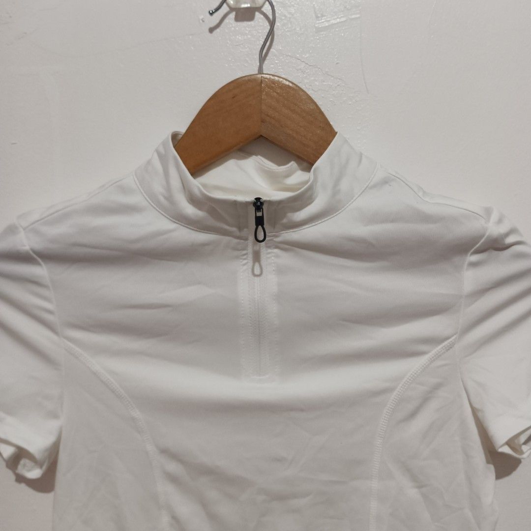 Shein | Small | white active wear (Category: Activewear) located in Subic. Submitted by mustardt_ (Listing ID 1460366561, Image 2). Description: size: 15in x 17in code: c696.