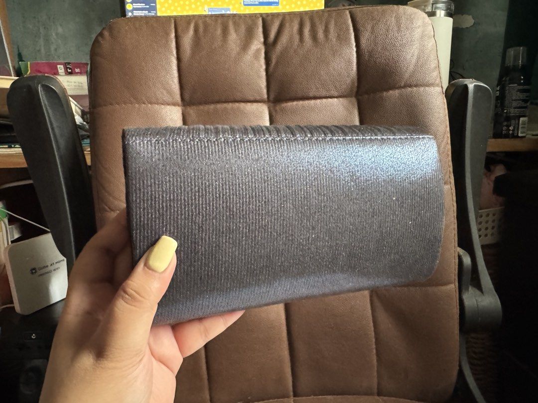 SHEIN Evening / Clutch Bag (Category: Clutches) located in Bacoor. Submitted by issa_cd (Listing ID 1460385560, Image 3). Description: - 100% brand new - dimension: (WxH) 8 inches x 4.5 inches - can be used as a clutch or shoulder bag since a metal chain is included - spacious inside, my ip15 pro max can fit - still negotiable RFS: i needed a bag that has more navy blue color (to follow a wedding motif), this can pass as close to black na kasi :(