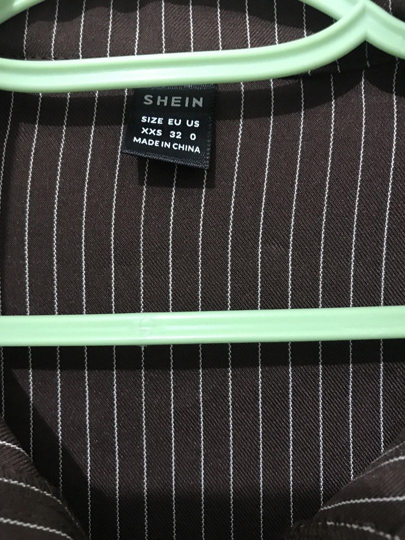 Shein Long Sleeve (Category: Longsleeves) located in Manila. Submitted by freecat.21c0ee (Listing ID 1460471351, Image 2). Description: Shein brown stripe elegant long sleeve. .