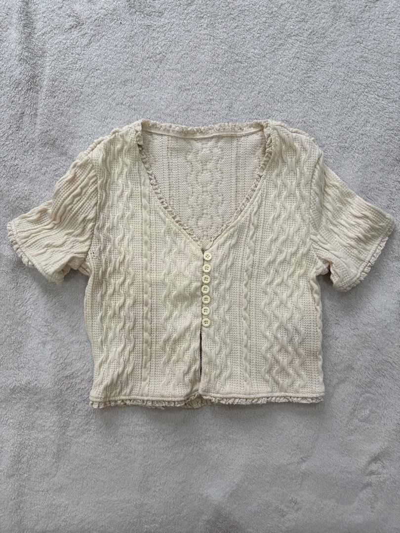 shein top (Category: Blouses) located in Manila. Submitted by i400ayla (Listing ID 1460331477, Image 1). Description: .