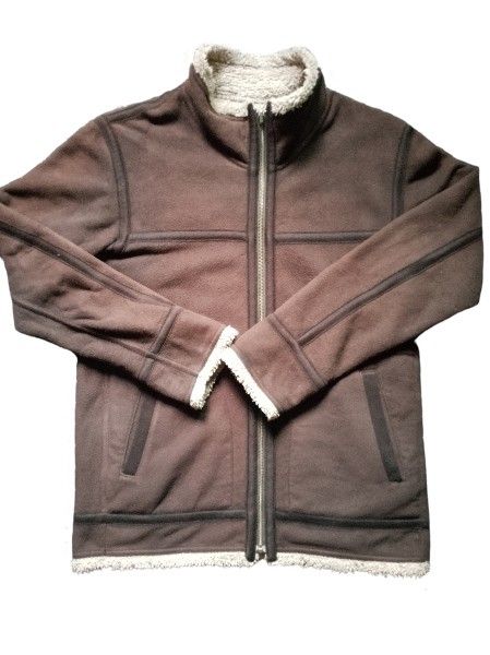 Sherpa Aviator Jacket (Category: Coats, Jackets and Outerwear) located in Baguio. Submitted by bado.feels (Listing ID 1460456540, Image 1). Description: N/A: Issue Color: Chocolate Brown Color Rate 10/10 Size M-L(20x27) Sleeves 24 299+sf Baguio loc.