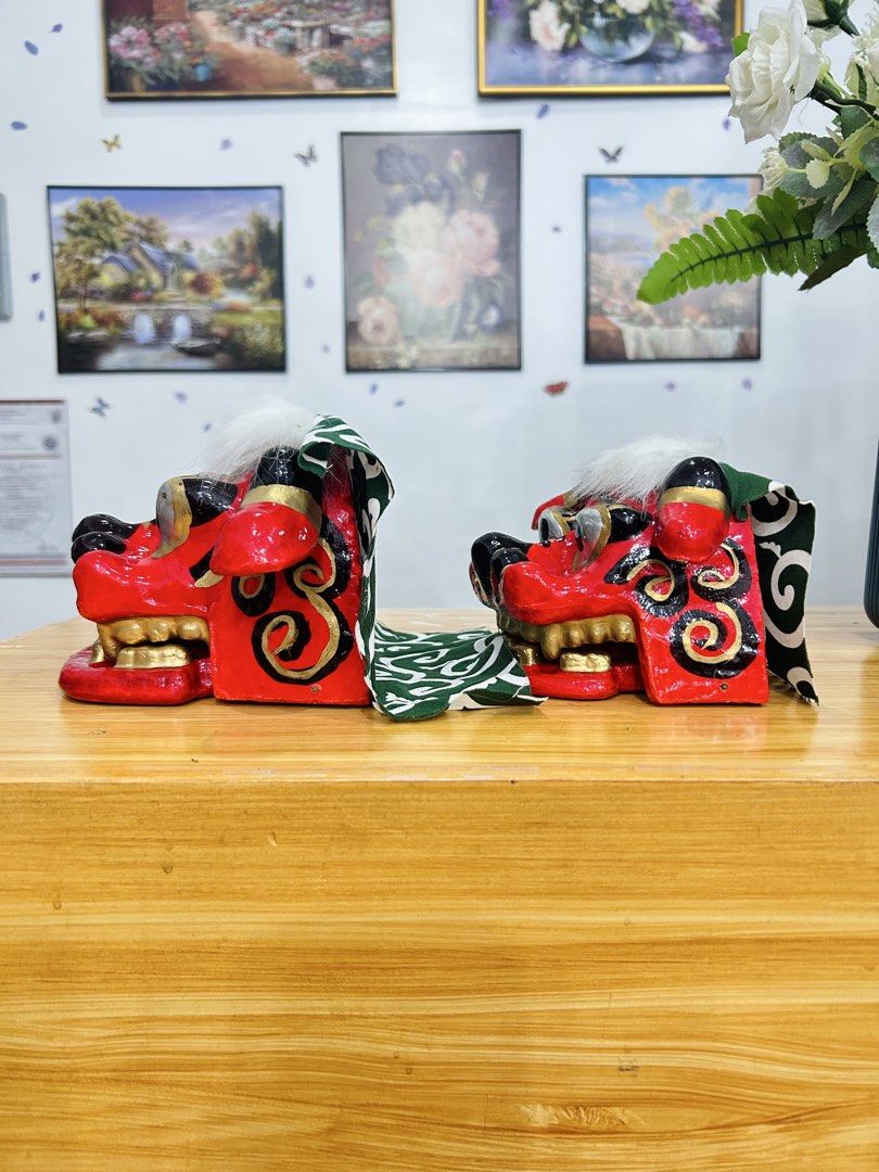 Shishigashira (Lion Head) Puppet! (Category: Vintage Collectibles) located in Bustos. Submitted by gthings.collectibles (Listing ID 1460411459, Image 3). Description: Looking for a unique room decor or lucky charm? 🦁 Take all for ₱1000 or per piece please see pricing below : 12cm :₱650 11cm: ₱550 ✨Check out this vintage Japanese Shishigashira (Lion Head) Puppet! Super authentic looking and handcrafted using the traditional Hariko (paper-mache) t