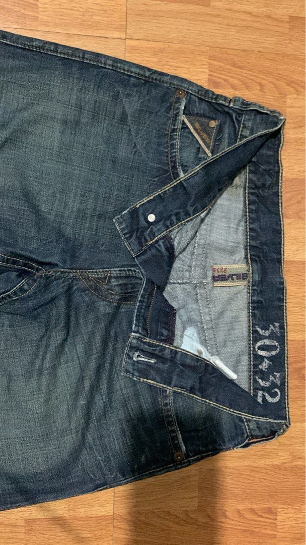 Silver Jeans Co. Blue Denim Jeans (Category: Jeans) located in General Trias. Submitted by hani.gotmee (Listing ID 1460458363, Image 2). Description: - Size: 30x32 - Fit: Relaxed/Straight Leg - Material: 100% Cotton *Delivery Fee will be handled by buyer😊.