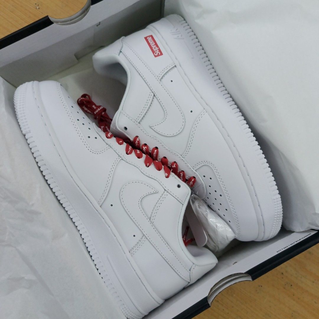 Sir force 1 x supreme 🔥 (Category: Casual Shoes) located in Manila. Submitted by johnricoma60523 (Listing ID 1460426928, Image 2). Description: For more details? Just pm on me🫰 📍All size available 📍Open for COD/meet up or gcash payment 📍F you want to order I give you best High Quality💯 📍Thank you for trusting me🫡🫶.