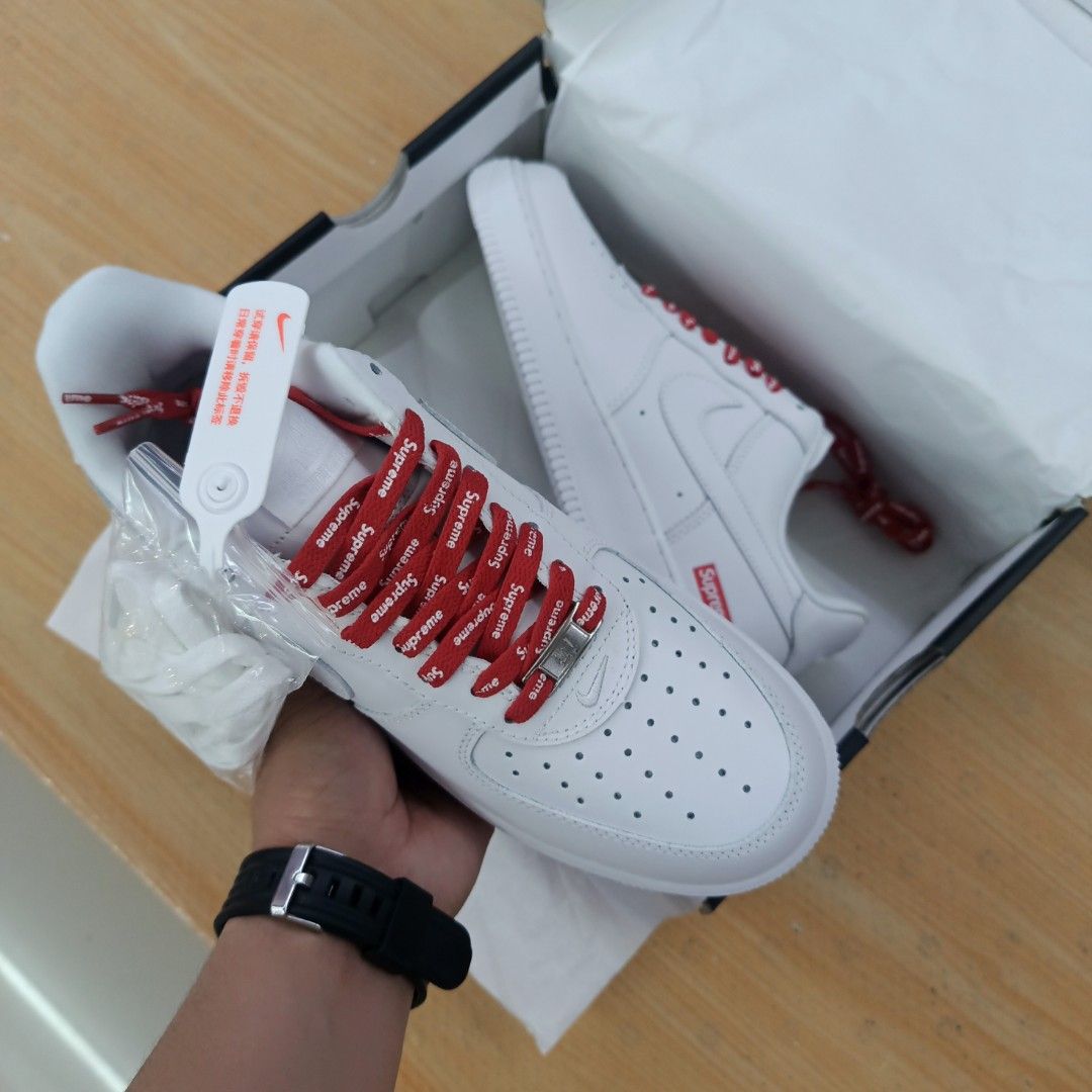 Sir force 1 x supreme 🔥 (Category: Casual Shoes) located in Manila. Submitted by johnricoma60523 (Listing ID 1460426928, Image 3). Description: For more details? Just pm on me🫰 📍All size available 📍Open for COD/meet up or gcash payment 📍F you want to order I give you best High Quality💯 📍Thank you for trusting me🫡🫶.