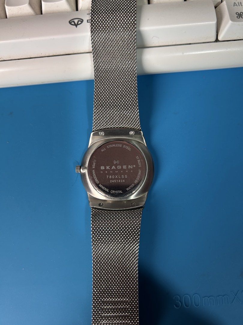 Skagen Denmark 780XLSS Mesh Strap Watch (Category: Men's Watches) located in Caloocan City. Submitted by mikeg03 (Listing ID 1460384681, Image 2). Description: - Skagen Denmark watch - Silver mesh strap - Clean white dial with silver hour markers - Date window - Stainless steel case - Hardened mineral crystal - Water resistant - Minimalist design - Ideal for everyday wear or dressing up Good working condition Keeps accurate time Minimal sign of u