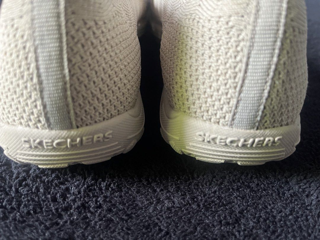 Skechers Size 5.5 (Category: Shoe inserts) located in Manila. Submitted by _stylefinds_ (Listing ID 1460311150, Image 3). Description: .