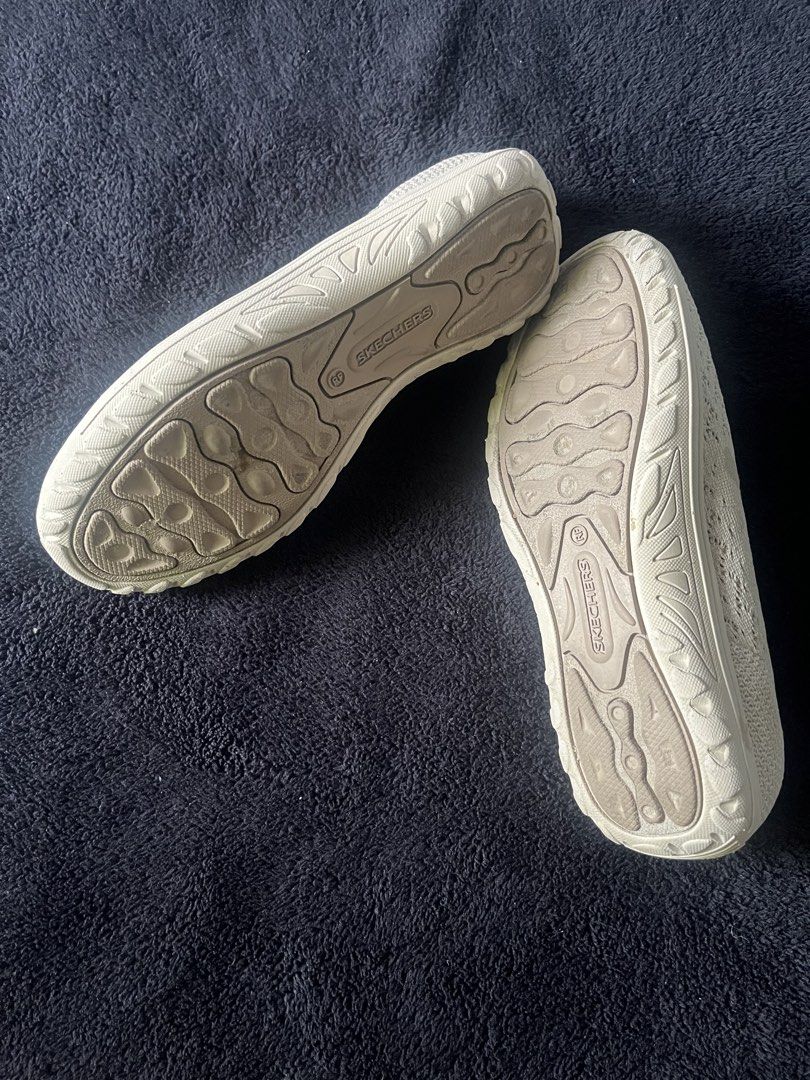 Skechers Size 5.5 (Category: Shoe inserts) located in Manila. Submitted by _stylefinds_ (Listing ID 1460311150, Image 2). Description: .