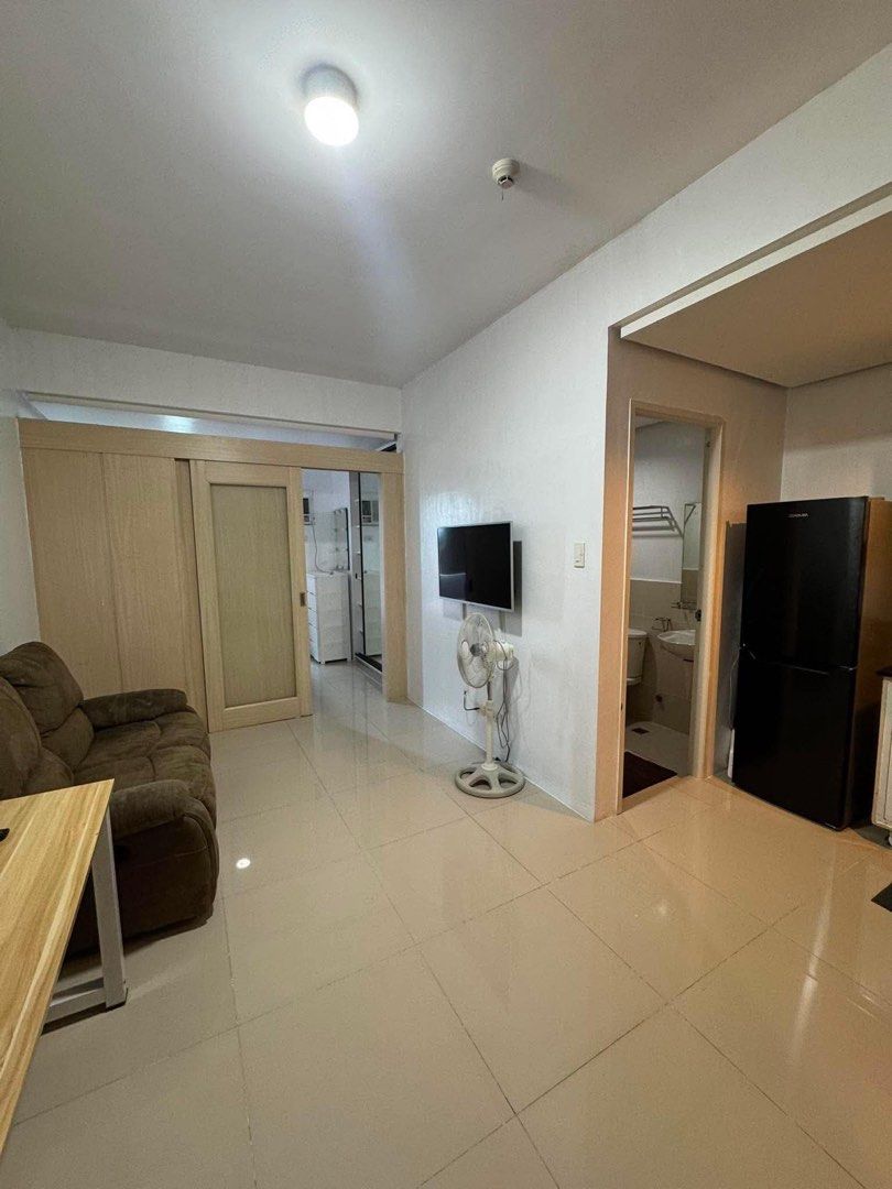 sm blue residences katipunan (Category: Apartments & Condos) located in Marikina City. Submitted by millet514 (Listing ID 1460442496, Image 3). Description: 1br suites 30 sqms fully furnished with parking 1tb.