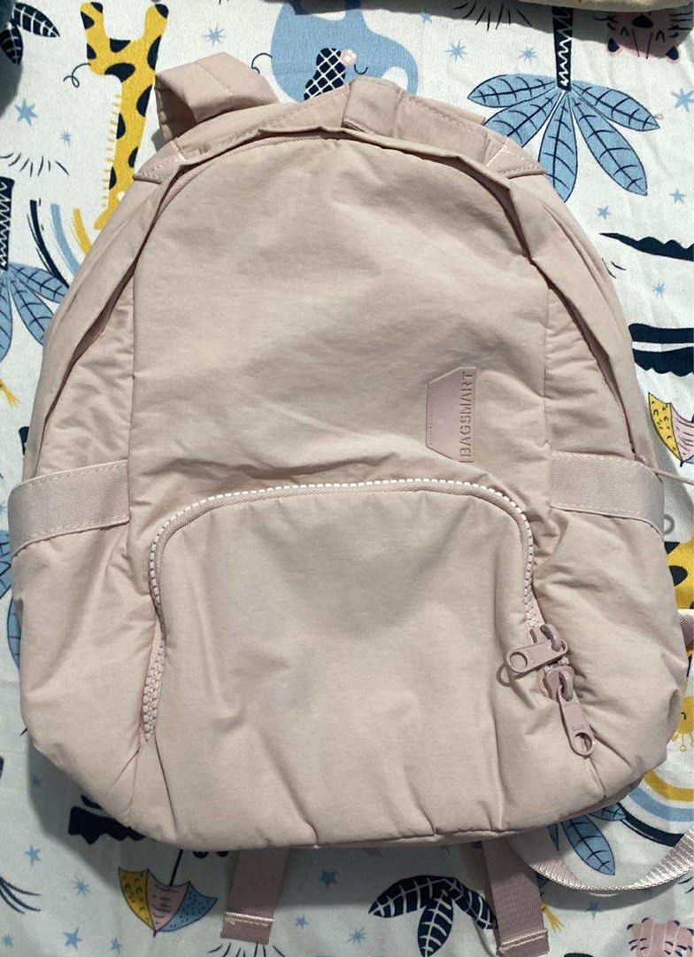 Small Pink Mini Bagsmart Backpack (Category: Backpacks) located in Cavite. Submitted by apricity.aes (Listing ID 1460355892, Image 1). Description: Once used lang Bought it for 1k+ Brand new condition No issue .