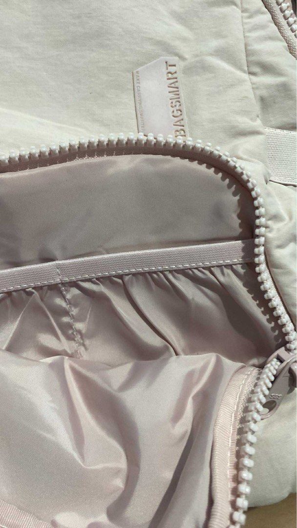 Small Pink Mini Bagsmart Backpack (Category: Backpacks) located in Cavite. Submitted by apricity.aes (Listing ID 1460355892, Image 3). Description: Once used lang Bought it for 1k+ Brand new condition No issue .