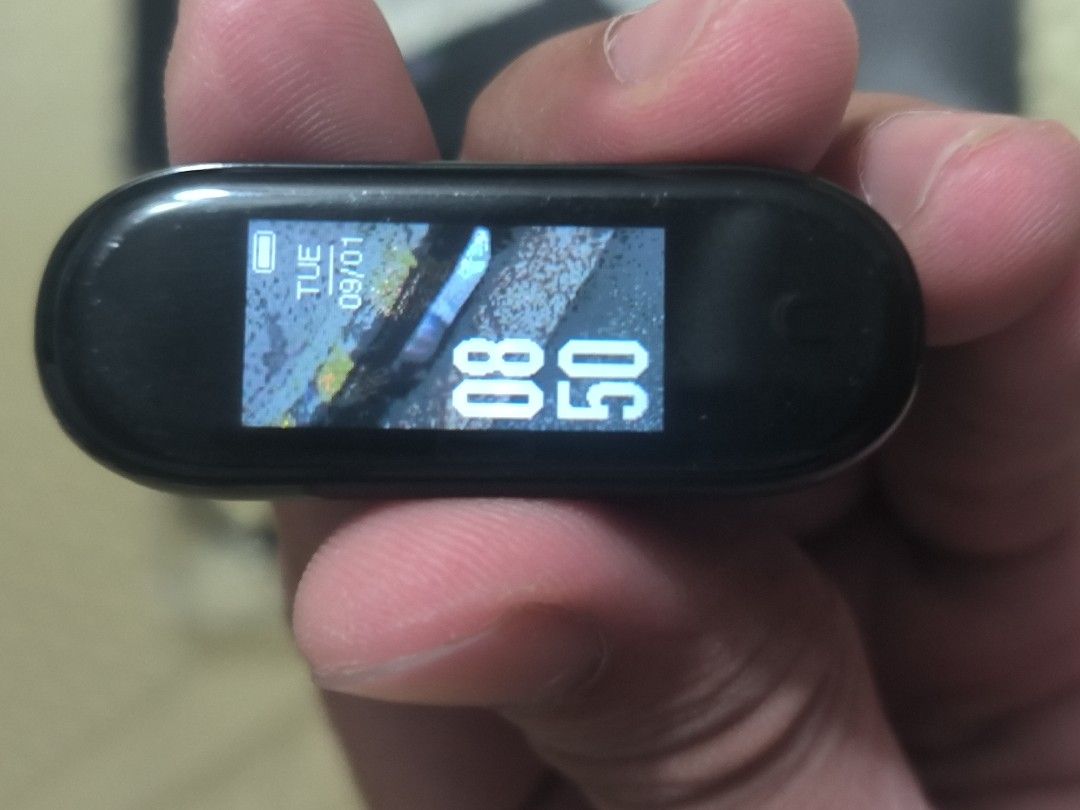 Smartwatch Sport watch (Category: Wearables & Smart Watches) located in Quezon City. Submitted by jhiim (Listing ID 1460334248, Image 3). Description: Ganda neto napapalitan yung theme, matagal malowbat. .