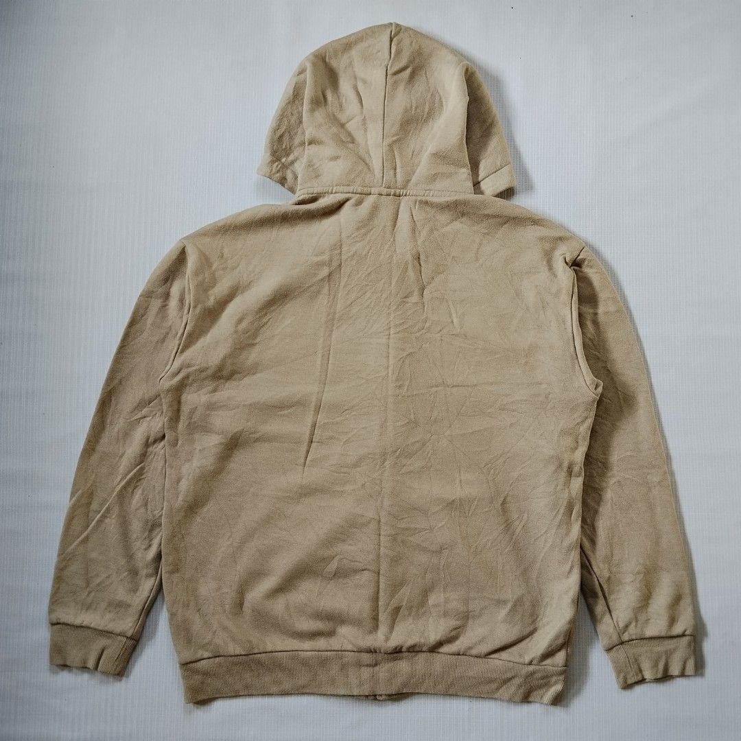 SNOW PEAK (ZIPPER HOODIE) (Category: Coats, Jackets and Outerwear) located in Bacolod City. Submitted by waybackcouture (Listing ID 1460387319, Image 2). Description: SNOW PEAK (ZIPPER HOODIE) RATE VERY GOOD CONDITION SIZE MEDIUM MENS PRICE 899 ADD SHIPPING FEE DM TO PURCHASE.