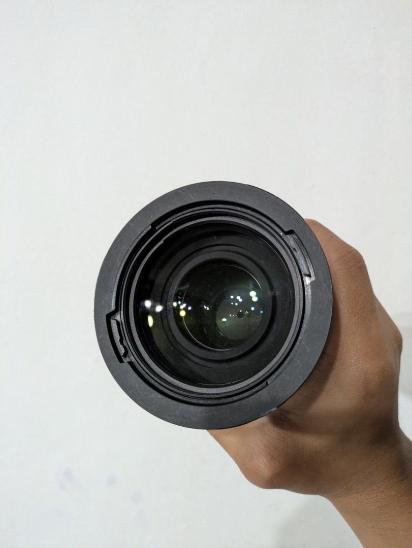 Sony E-Mount Lens (Category: Lens & Kits) located in Las Pinas. Submitted by aprtolosa43758 (Listing ID 1460370563, Image 2). Description: - Sony E-mount prime lens - Electronic contacts for camera communication - Clean front and rear elements - Ready to use with your Sony camera.