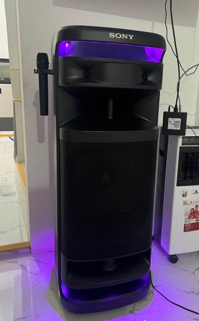 Sony Party Speaker ult tower 10 (Category: Soundbars, Speakers & Amplifiers) located in Paranaque City. Submitted by jhuliesalazar (Listing ID 1460377834, Image 1). Description: - Sony party speaker - Features purple LED lights - Includes a microphone - Delivers powerful sound - Perfect for parties and gatherings call or text 09622662940 .