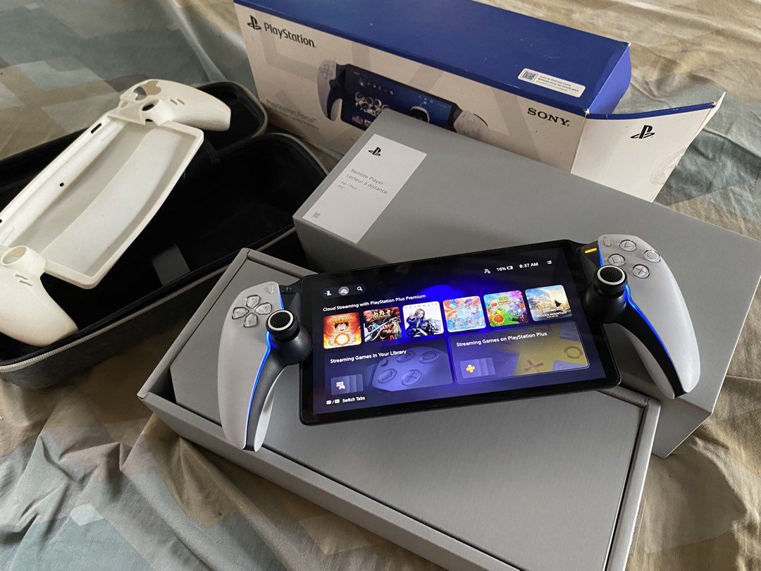 RUSH SALE!! PS PORTAL (Category: PlayStation) located in Manila. Submitted by karen.storm (Listing ID 1460347032, Image 2). Description: Comes with: Box Receipt Cord Silicon case No dents, super makinis Bought at GameXtreme To those who have PS5 that wants to play anywhere, PM NA ME!! Meetup: SM Sta Mesa only Rfs: need funds.