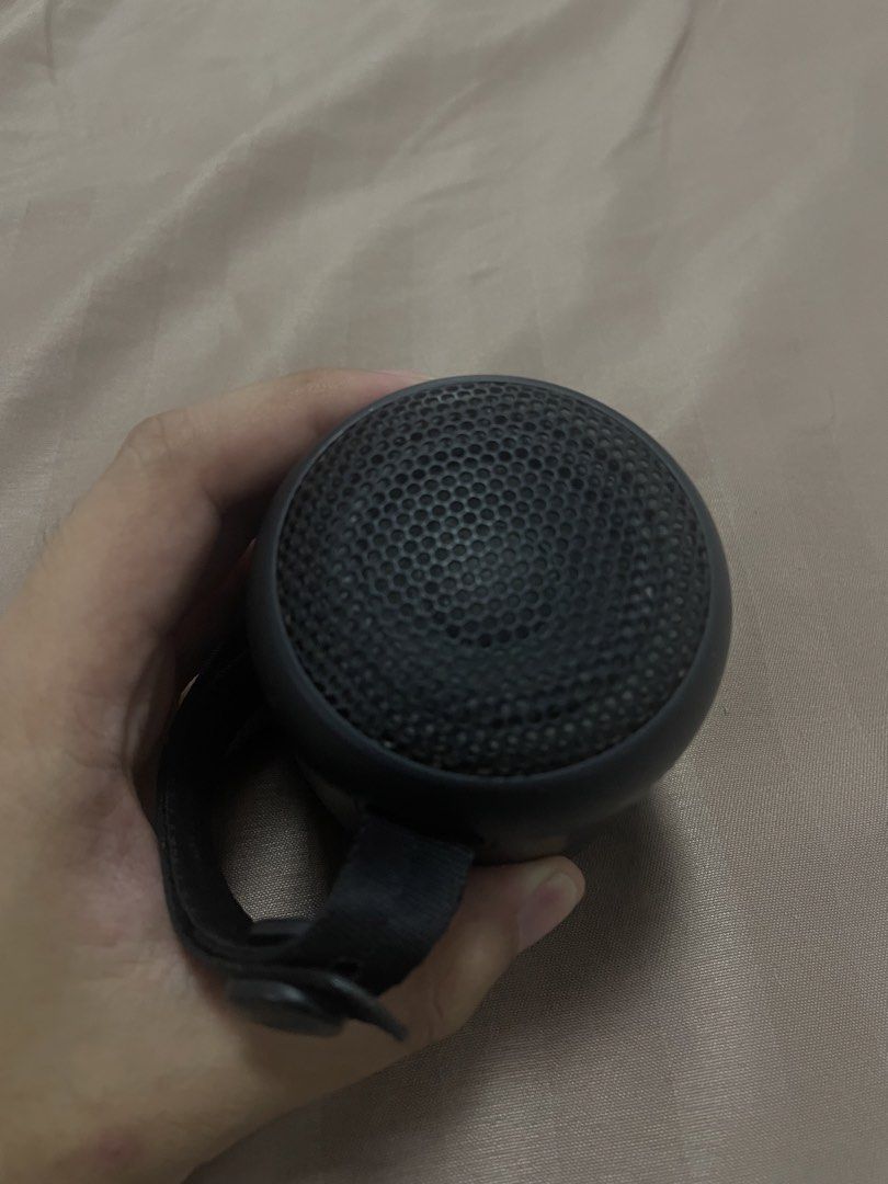 Sony SRS-XB12 Wireless Speaker (Category: Soundbars, Speakers & Amplifiers) located in Angeles City. Submitted by lukemafinds (Listing ID 1460326340, Image 3). Description: - Sony SRS-XB12 wireless speaker - Compact and portable design - Sleek black color - Includes a convenient strap for easy carrying - Impressive sound quality for its size - Fully functional and in great working condition -original sony -Handy small but loud speaker -1500 only 