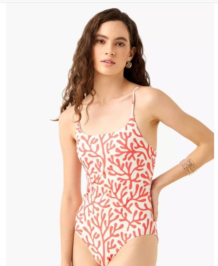 Splash UAE brand reversible swimsuit (Category: Bikinis & Swimsuits) located in Mandaluyong City. Submitted by splash_intimates.ph (Listing ID 1460407916, Image 2). Description: .