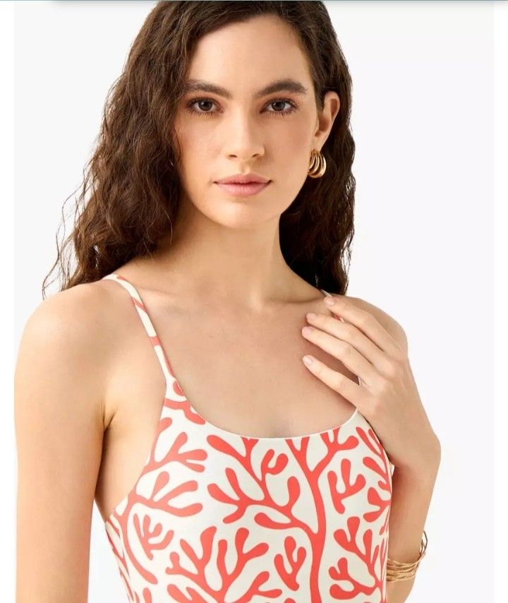 Splash UAE brand reversible swimsuit (Category: Bikinis & Swimsuits) located in Mandaluyong City. Submitted by splash_intimates.ph (Listing ID 1460407916, Image 3). Description: .