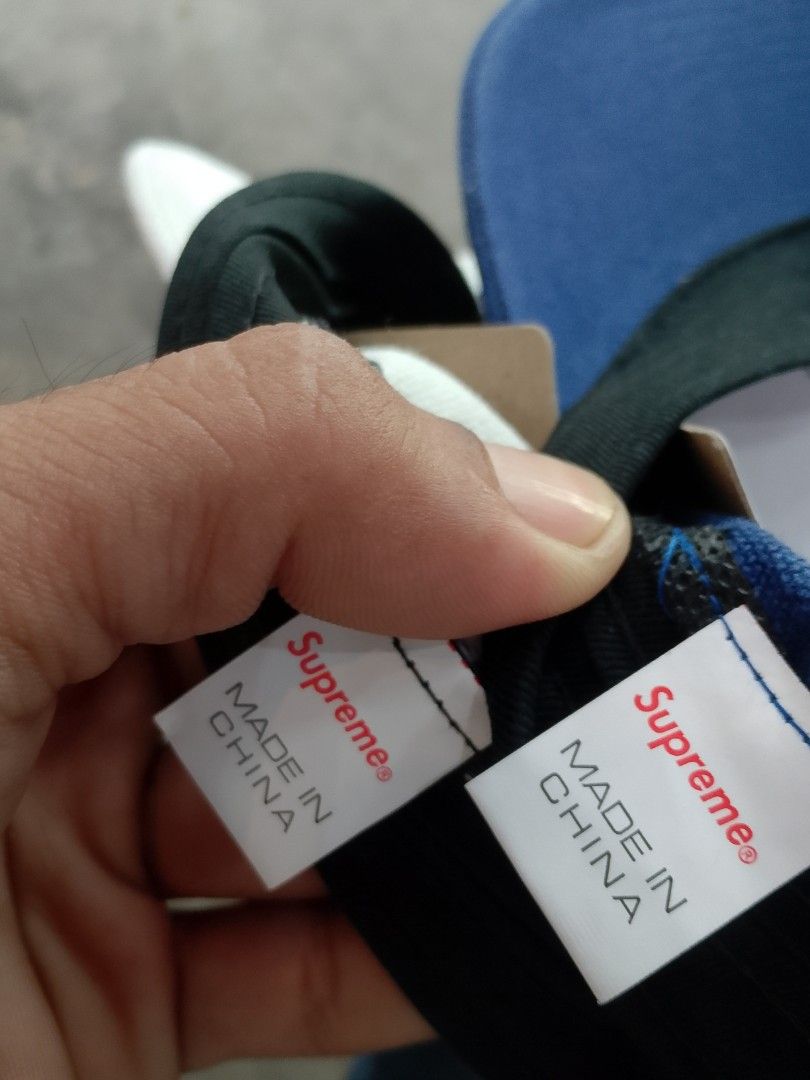 Supreme 5 Panel Caps (Blue & White) (Category: Caps & Hats) located in Iloilo. Submitted by janillthrifted (Listing ID 1460435863, Image 2). Description: - Authentic Supreme 5 Panel Caps - Available in Blue and White - Features iconic Supreme box logo patch - Adjustable strap with Supreme branding for a custom fit - Made in China - Ideal for everyday wear and streetwear style.