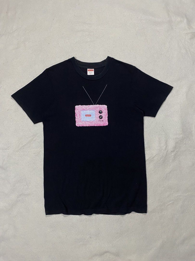 Supreme Tv Shirt SS/18 (Category: Formal Shirts) located in Dasmarinas. Submitted by ridgeridethrift (Listing ID 1460449239, Image 1). Description: Supreme Tv ss 18 Dimes : W -19.5 , L - 28 Minor fade Dm to purchase 📥.