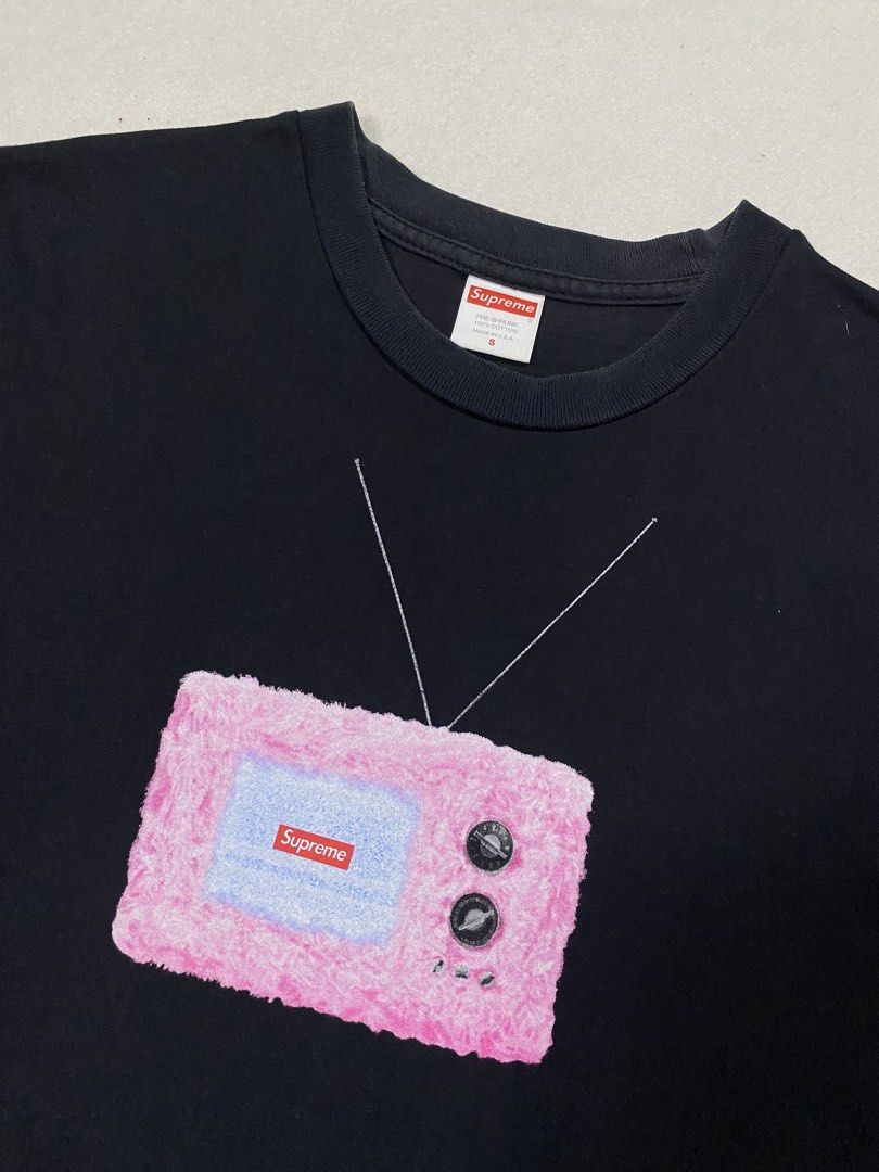 Supreme Tv Shirt SS/18 (Category: Formal Shirts) located in Dasmarinas. Submitted by ridgeridethrift (Listing ID 1460449239, Image 2). Description: Supreme Tv ss 18 Dimes : W -19.5 , L - 28 Minor fade Dm to purchase 📥.