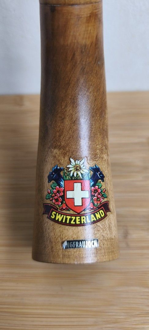 Swiss Alp Horn (Category: Musical Instruments) located in Manila. Submitted by musichorn (Listing ID 1460367319, Image 2). Description: ⭐(Php 500)⭐ Wooden Souvenir Alp Horn SWITZERLAND JUNGFRAUJOCH pang display meron sound mahina lang 22 inches.