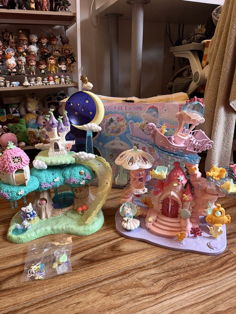 sylvanian set (Category: Figurines & Statues) located in Caloocan City. Submitted by thrifty_swag (Listing ID 1460335592, Image 1). Description: Parts as is in picture mermaid set with box negotiable south caloocan location can do meetup.