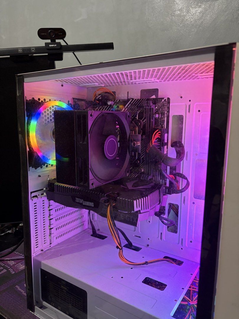 System Unit i5 11th gen 11400 GPU GTX 1660 GeForce (Category: Desktops) located in Quezon City. Submitted by buniebuns (Listing ID 1460474897, Image 2). Description: Proc: i5 11th gen 11400 GPU: GTX 1660 GeForce MoBo: Asus Prime H510m-D Ram: hyperx 16GB 3200mhz (1pc planning to add 1 to increase but didn’t get because of the price increase) PSU: 600 watts 80+ tru rated Cougar Storage: 128GB SSD + 1TB HDD - No power cord as I use it on my main pc 