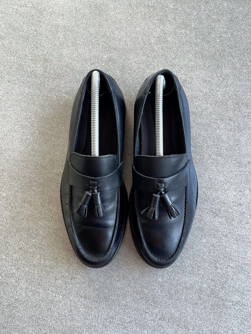 Tandy Tassel Loafers (Category: Dress Shoes) located in Butuan. Submitted by jacobfrost (Listing ID 1460469035, Image 3). Description: - 1,400 7 us mens 40 eur Tandy Tassel Loafers Bnew condition replaced insole pad Gcash mode of payment✅ J&T Courier✅ Vouch for assurance✅ Direct message for more info..