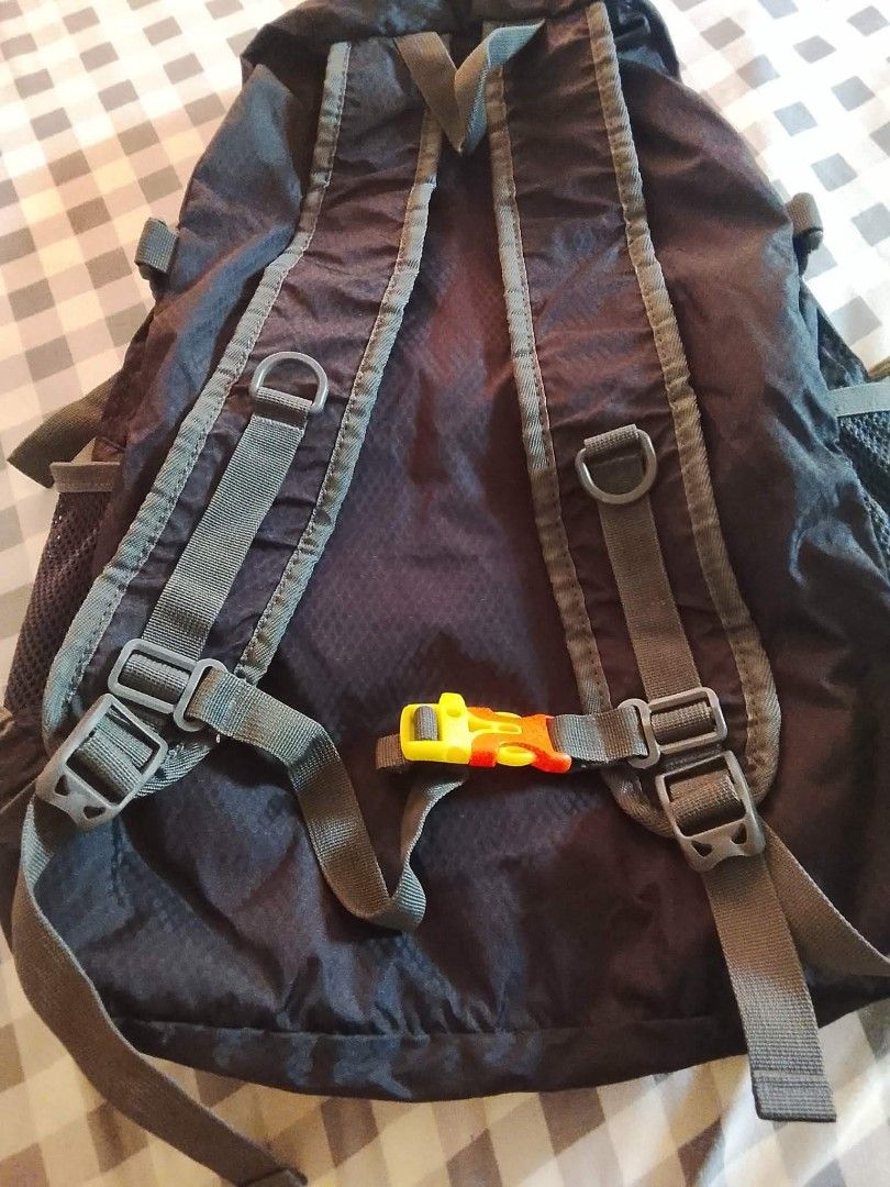 Tanluhu outdoor backpack (Category: Hiking & Camping) located in Cebu City. Submitted by shl.ra (Listing ID 1460478454, Image 2). Description: - Tanluhu 35L capacity - Ideal for hiking and other outdoor activities - Lightweight and foldable for easy packing - Features mesh side pockets for water bottles - Adjustable straps for a comfortable fit - can pass as new.
