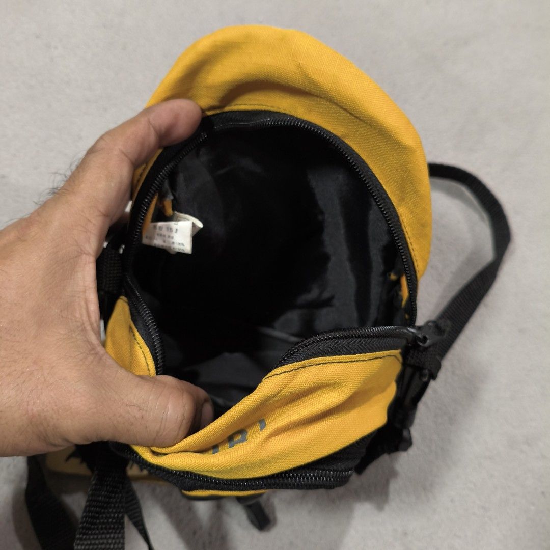 TBJ sling bag (Category: Sling Bags) located in Calatrava. Submitted by ermitany0 (Listing ID 1460464176, Image 3). Description: TBJ sling bag minor flaws only ( see photos ) location: Negros Occidental PM if interested 📩📩📩📩.