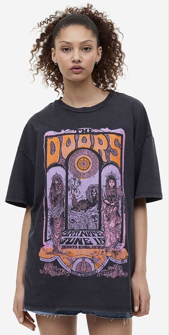 THE DOORS (Category: Shirts) located in Cavite. Submitted by handpickedshirts (Listing ID 1460387138, Image 3). Description: New, cut tags Vintage-style Approx L30in, W26in and W29in No backprint.