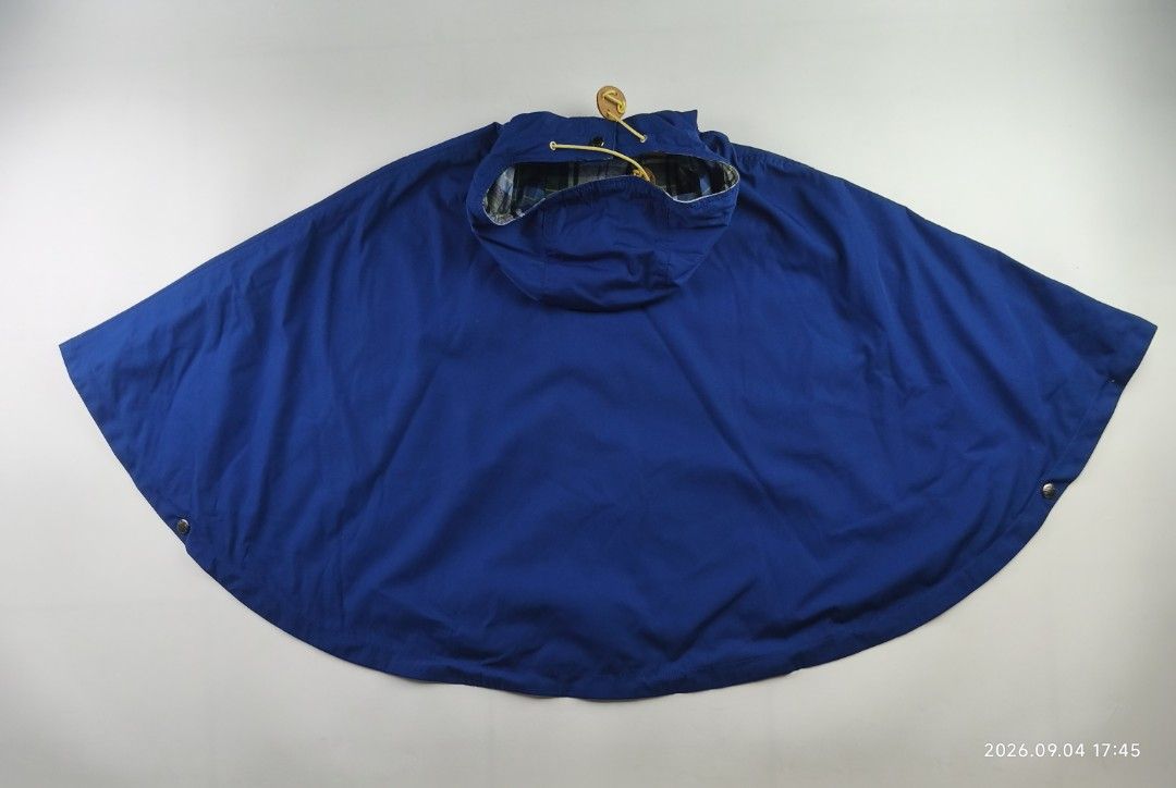 the north face purple label mountain poncho (Category: Coats, Jackets and Outerwear) located in Manila. Submitted by corner_finds (Listing ID 1460360073, Image 2). Description: size WS on tag width 45.5' length 22.5' no flaws 9/10 condition or better 1999+sf can send more photos upon request dm.