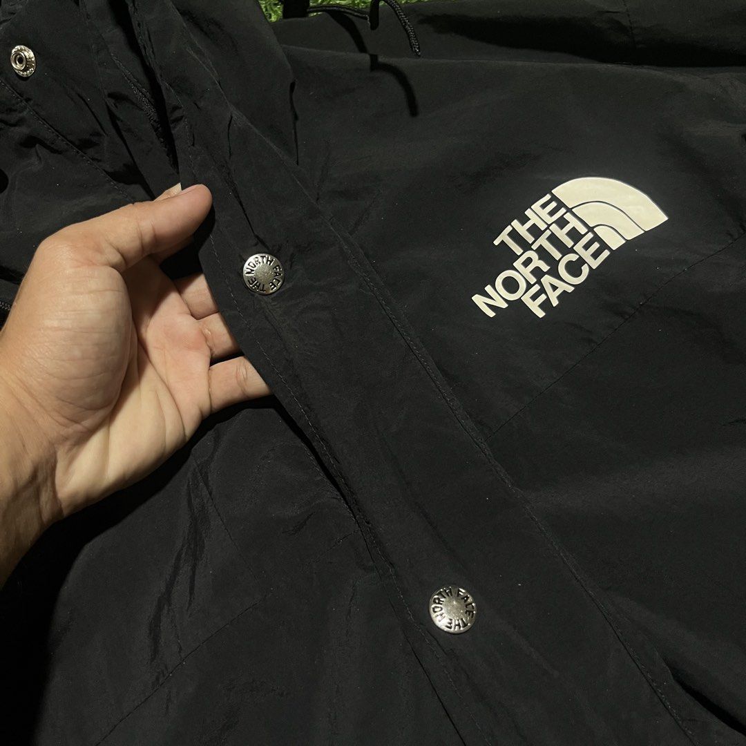 The North Face Retro 1986 Mountain Jacket Black (Category: Coats, Jackets and Outerwear) located in Cebu City. Submitted by thriftbrent1 (Listing ID 1460490796, Image 3). Description: Excellent To As New Condition Size : Medium to Large But Medium Tag Issue : None ❌❌❌ Color Rate : 9.8/10 Location : Argao Cebu.