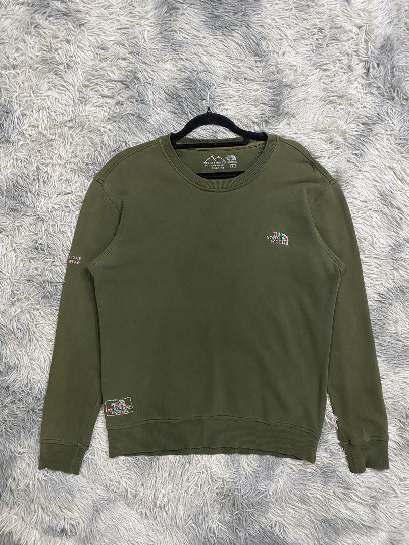 The north face Sweater (Category: Coats, Jackets and Outerwear) located in Manila. Submitted by kurtmnla (Listing ID 1460471683, Image 1). Description: The north Face Sweater Size M fit/ Unisex Dimes 21x26 Good condition/ No issue 📍Quezon city.