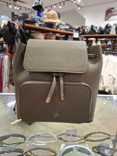 (Category: ) located in . Submitted by tokyothriftstore (Listing ID 1460430422, Image 1). Description: .