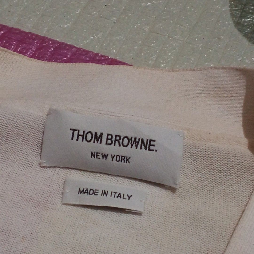 Thom Browne (Category: Longsleeves) located in Manila. Submitted by tcbukay_zxc25 (Listing ID 1460459182, Image 2). Description: Thom Browne kinnted long sleeve size 1 issue stain need wash zonrox.nyo na white.