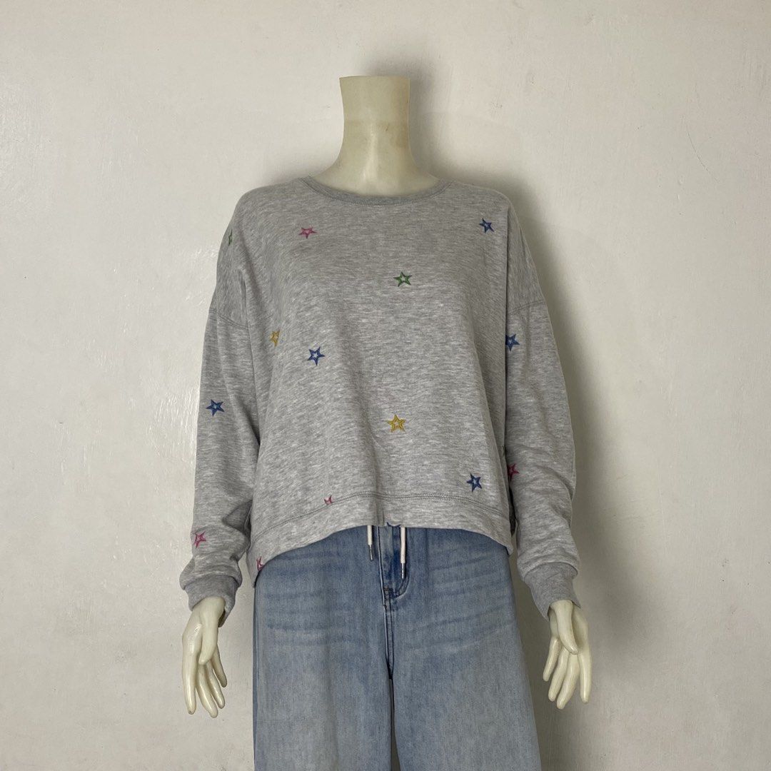 TIME & TRU ✨ | Gray Multicolor Embroidered Star Sweatshirt (Category: Coats, Jackets and Outerwear) located in Bulacan. Submitted by orc.ph (Listing ID 1460439230, Image 2). Description: TIME & TRU ✨ | Gray Multicolor Embroidered Star Sweatshirt Material Used: 57% Cotton 43% Polyester - Gray -Star Embroidery All-Over -Cropped -Dropped Shoulders -Long-Sleeves -Crewneck -Ribbed Cuffs And Hem ‎-Size: XL -Width: 24.5 ‎-Length: 21 ‎ ‎Pristine Conditio