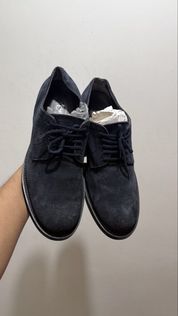 Tods suede (Category: Casual Shoes) located in Koronadal. Submitted by johnapolen99551 (Listing ID 1460336902, Image 2). Description: In good condition Ship nationwide 🚢✈️.