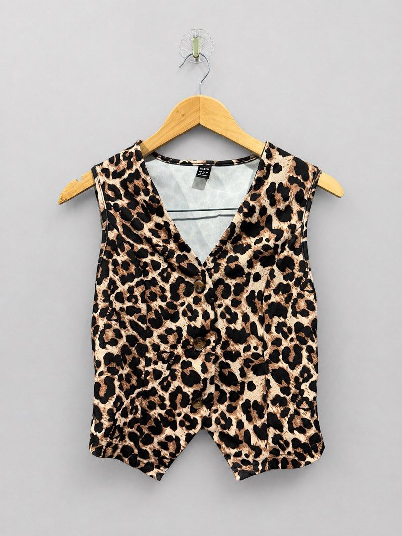 Top vest (Category: Others Tops) located in Quezon City. Submitted by mhanelski (Listing ID 1460321565, Image 1). Description: Shien vest top.